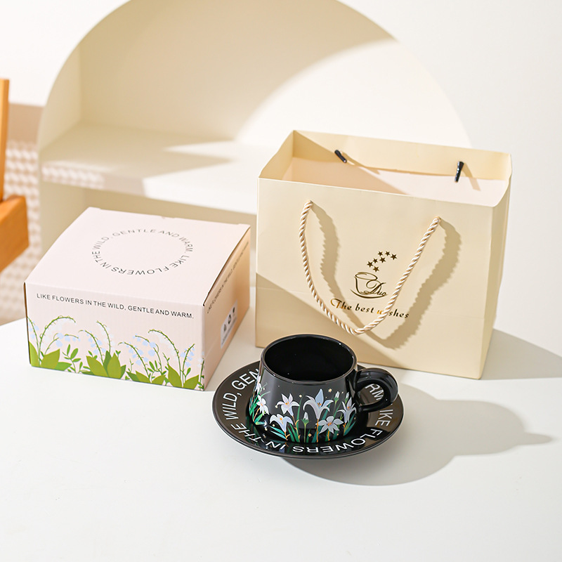 Juego de tazas y platillos de café de cerámica de estilo pastoral, taza de té de la tarde de celebridades de Internet, combinación de dim sum, sentido de alta calidad, fresco, literario y romántico