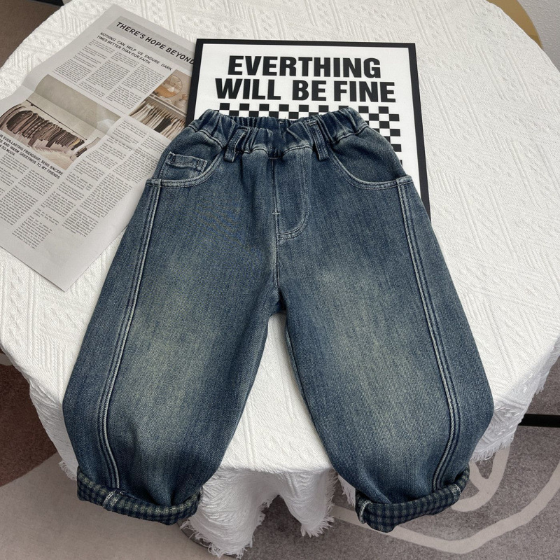 Boys' fleece-lined jeans, 2025 winter Korean style casual pants, children's and girls' warm and thick fleece-lined pants.