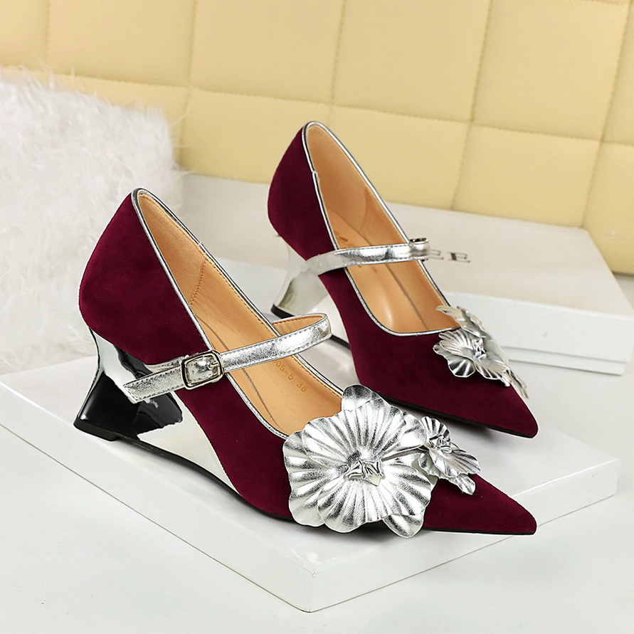 2905-H75 European And American Style Floral Color Block Metal Wedge Shoes Suede Strap Pointed Toe Shallow Mouth High_vogvips.com