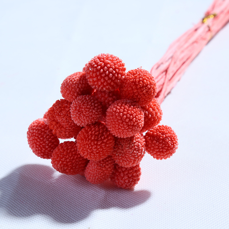 Flores secas de bola dorada de flor eterna de Yunnan, 20 piezas/paquete, ramo hecho a mano para el Día de San Valentín, regalo, materiales para bricolaje, venta al por mayor de fábrica.