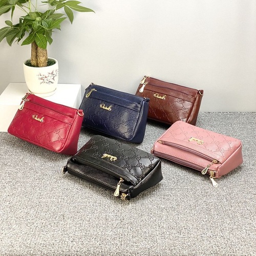 Qianzihu new middle-aged mother bag large capacity multi-layer cash register multi-purpose bag stall messenger bag women's bag wholesale