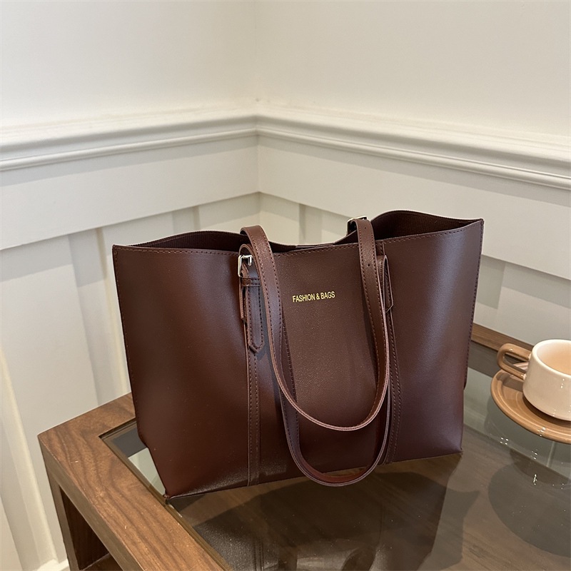 Tote Bag Winter New Style 2024 This Year's Popular Work and Commuting Shoulder Armpit Bag Simple Retro Tote Bag