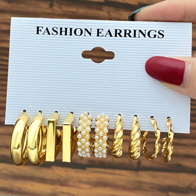 欧美跨境新款珍珠女士耳环 复古金色耳圈套装6件套Earrings Set 欧美跨境新款珍珠女士耳环 复古金色耳圈套装6件套Earrings Set