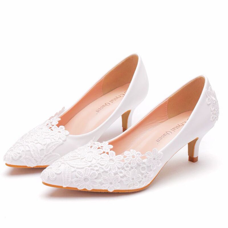 Elegant and simple lace floral wedding shoes, white 5cm high heel bridal shoes for wedding photoshoots and coming-of-age ceremonies Elegant and simple lace floral wedding shoes, white 5cm high heel bridal shoes for wedding photoshoots and coming-of-age ceremonies