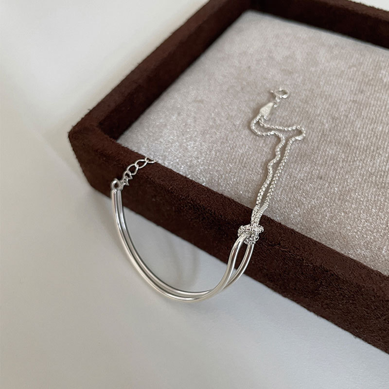 Minimalističen dizajn, zavezana srebrna modna in ležerna zapestnica za ženske v letu 2024, nova korejska zapestnica v stilu East Gate Instagram, niša_voghion.com