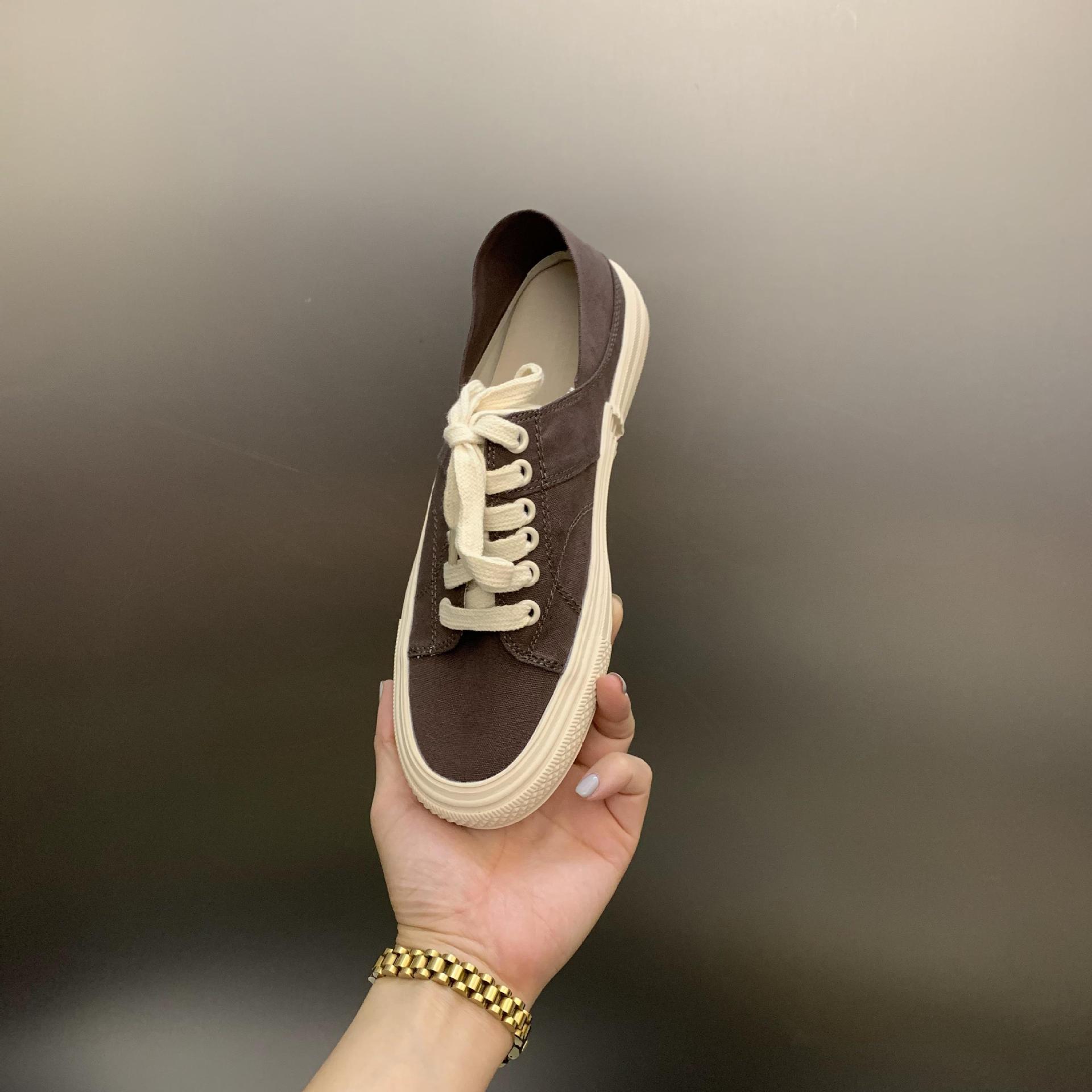 2024 Südkoreanesch Fréijoerseditioun Nei Zwee an Een Déck Sohle Canvas fir Fraen, Fersen, Trapp op Hallef-Unhänger Casual_voghion.com