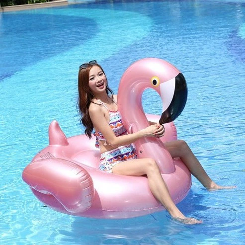 Надувной поплавок-фламинго цвета розового золота, в наличии на складе, оптом и в розницу.