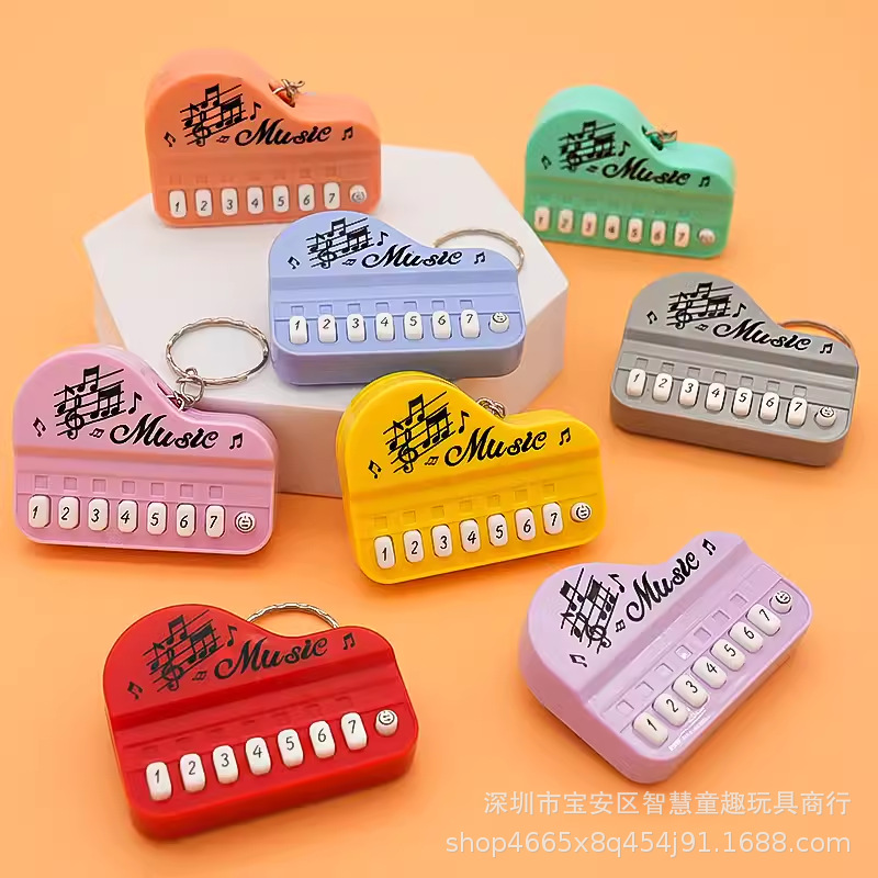 Creative Mini Playable Piano Digital Keyboard Keychain Handheld Luminous Music Bag Pendant Toy Gift