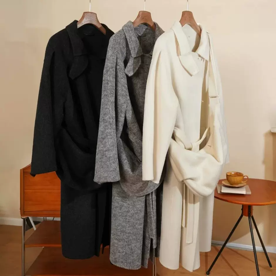 安斐欧娜2025新款天丝马海毛双面呢长顺毛系带配饺子包女羊毛大衣