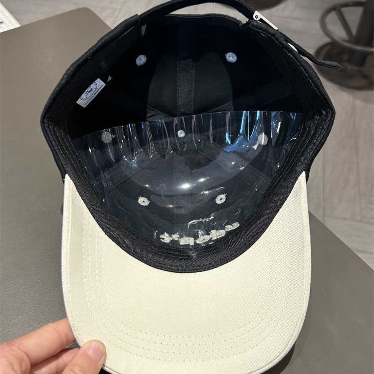 letras bordadas coreanas de color gorra de lengua de pato mujer primavera y otoño versátil cara pequeña gorra de béisbol de ala ancha protección solar de verano