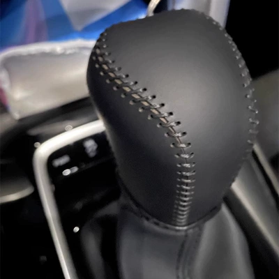 Suitable for Toyota Camry 2022-2023, gear shift cover for 2024-2025 new model Asia Dragon, genuine leather gear shift knob cover (Sürətlər qutusu və əl tormozu başlıqları) - black-leather-with-black-stitching-requires-some-stitching-at-the-joints