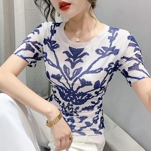 Summer New Short-Sleeve T-Shirt for Moms, Mesh Top, Slim-Fit Base Shirt, Age-Reducing, Slimming, Fashionable, Stylish Blouse for Women