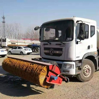扫雪车冬季动力汽车 座驾式路面清雪车 越野小中大型滚雪刷