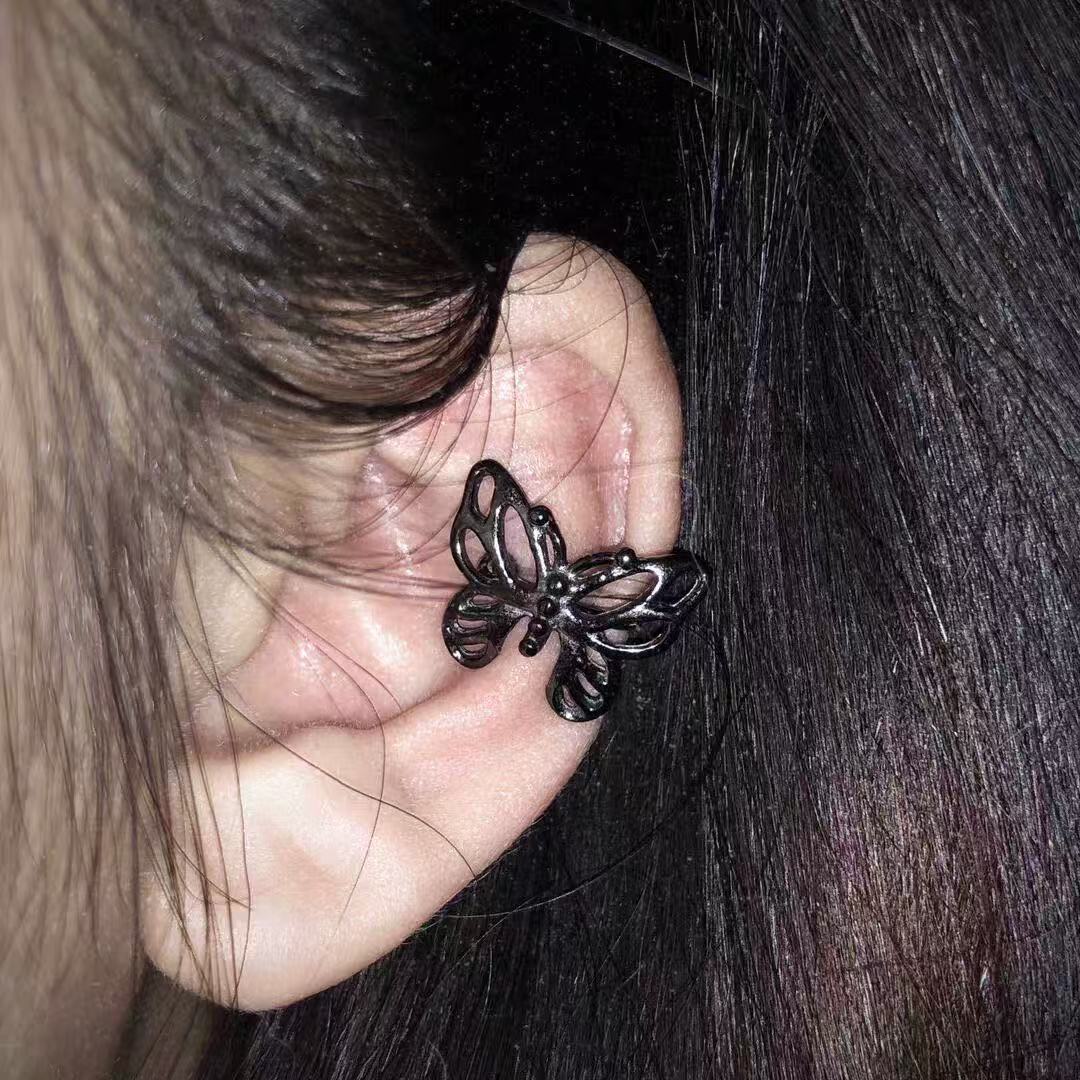Oscuro negro versión coreana ins temperamento simple personalidad diseño de nicho sentido retro mariposa oreja sin orejas perforadas pendientes femeninas