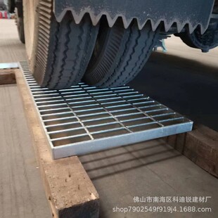 ������\䓸����ˮ�W���F؛300mm���^܇ˮ���w�S��ֱ�N