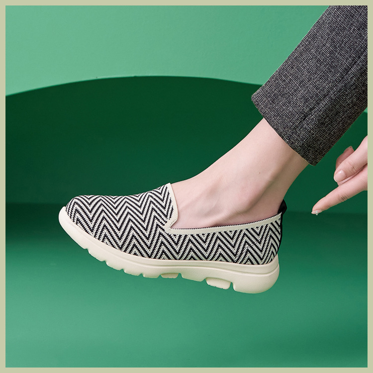 B888-42025 Herbst Winter Neue Licht Kissen Anti-Slip Runde Kappe Mittleren Alters Und Ältere Komfortable Atmungsaktive Flache Schuhe_voghion.com