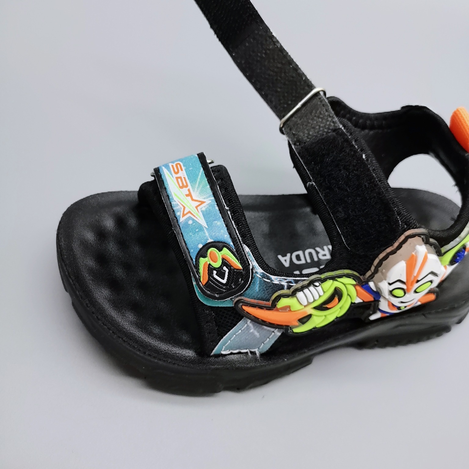 Sandalias de verano de 1 a 3 años Sandalias de fondo ligero para niños Zapatos de playa para niños Sandalias para niños Sandalias para bebés Zapatos para niños