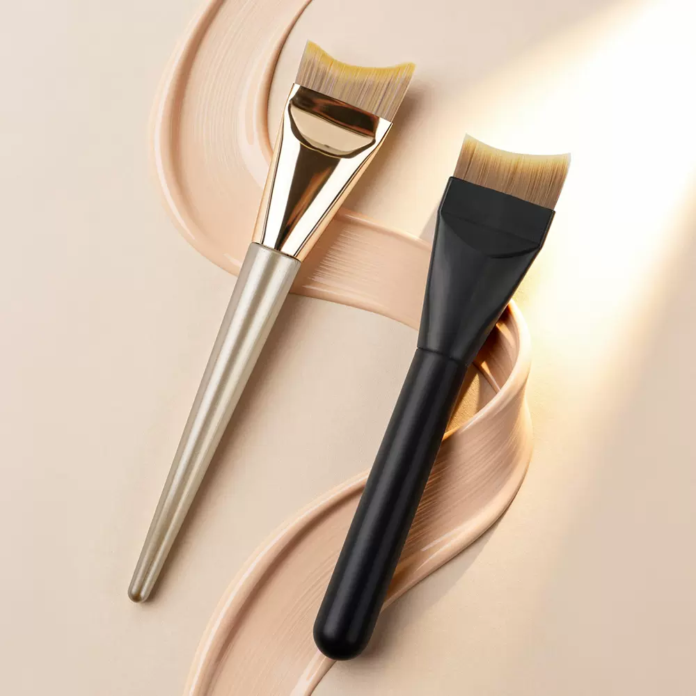 鱼尾粉底刷扁头超薄一字化妆不吃粉面膜刷美妆工具化妆刷月牙刷子