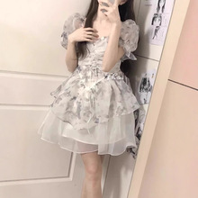 夏季法式茶歇气质收腰碎花连衣裙泡泡袖在逃公主蓬蓬短裙女小个子