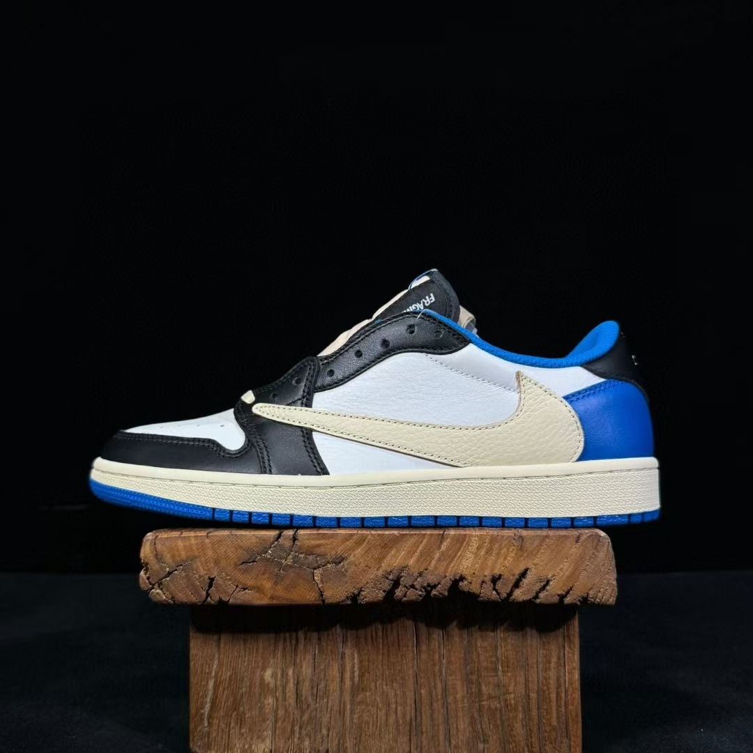 Putian Chunyuan aj1 bajo rayo públas de alta versión de hollín azul y negro de North Carolina zapatos deportivos de baloncesto
