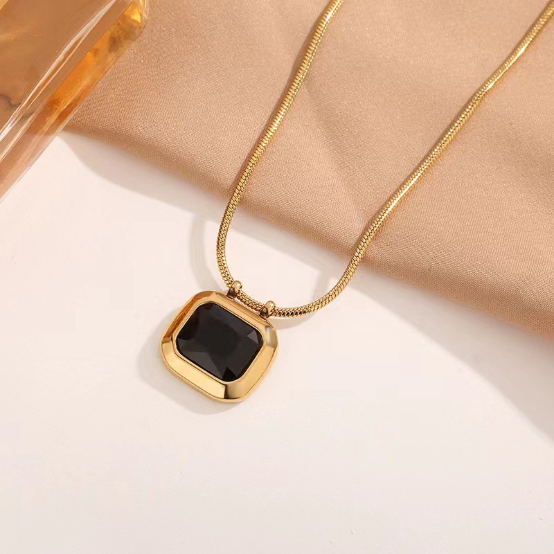 Colar com pingente de esmeralda feminino, nicho leve, luxo, banhado a ouro K, premium, corrente de clavícula,_voghion.com