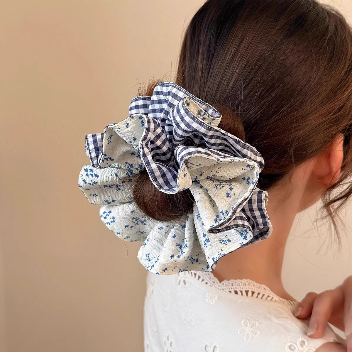 Corbata de pelo de intestino de lunares de crema grande coreana, gomas de goma de cola de caballo suaves para mujer, accesorios para el cabello de bola, accesorios para el cabello, cuerda para la cabeza