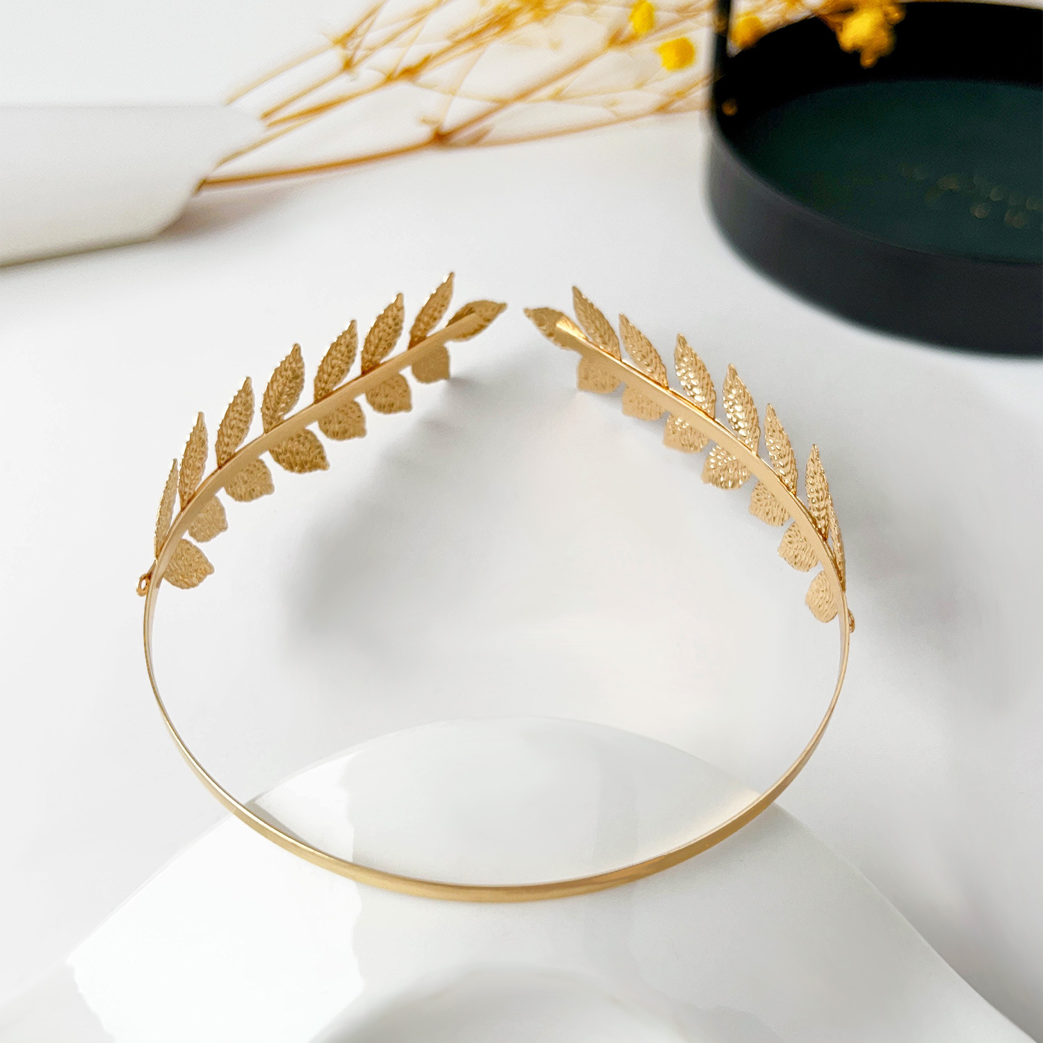 Metal headband -2 leaves