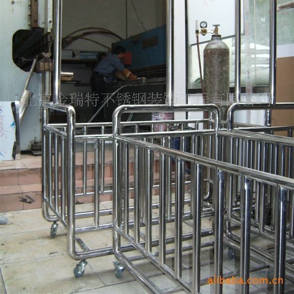 不锈钢护栏生产加工铁马护栏不锈钢围墙护栏不锈钢楼梯扶手