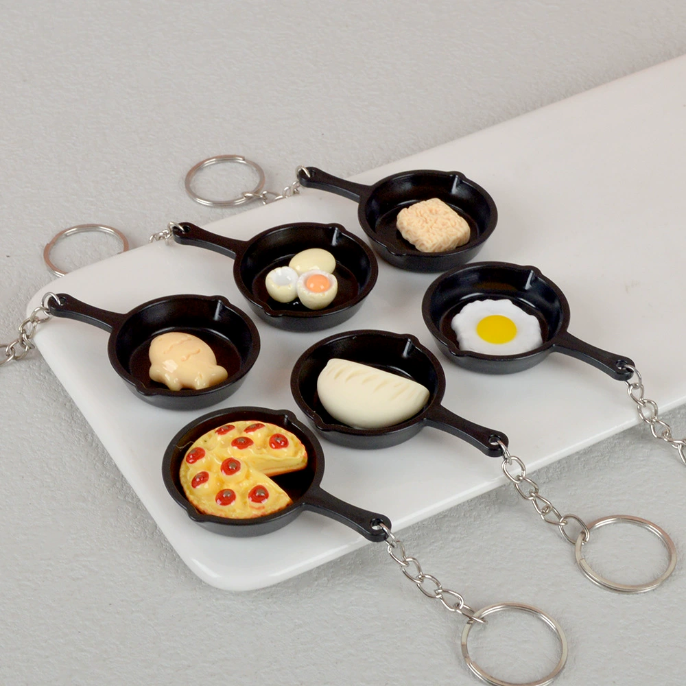 Моделирование еды сковороды вареники с яйцом-пашот с лапшой для пиццы брелок