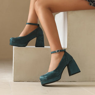 ���QŮЬ��ˮ̨��״ָ���Ь�I�����Ϸ��^һ�ֿ۸߸��űȬ�����Ь