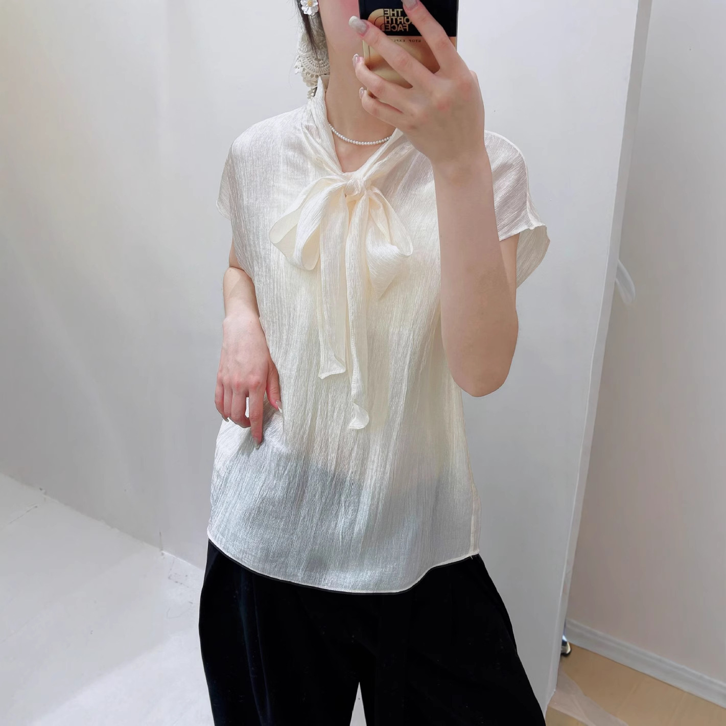 Summer design elegant shirt with bow