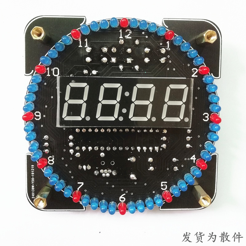 Готовое изделие красных часов