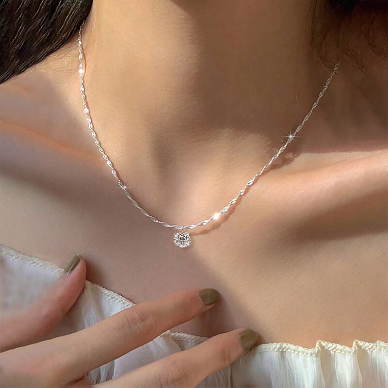 High-End Six-Claw Single Diamond Flash Zirconium Titanium Steel Necklace for Women, Accessible Luxury Eight Hearts and Eight Arrows Diamond Necklace, Fairy-Like Simple Clavicle Chain High-End Six-Claw Single Diamond Flash Zirconium Titanium Steel Necklace for Women, Accessible Luxury Eight Hearts and Eight Arrows Diamond Necklace, Fairy-Like Simple Clavicle Chain