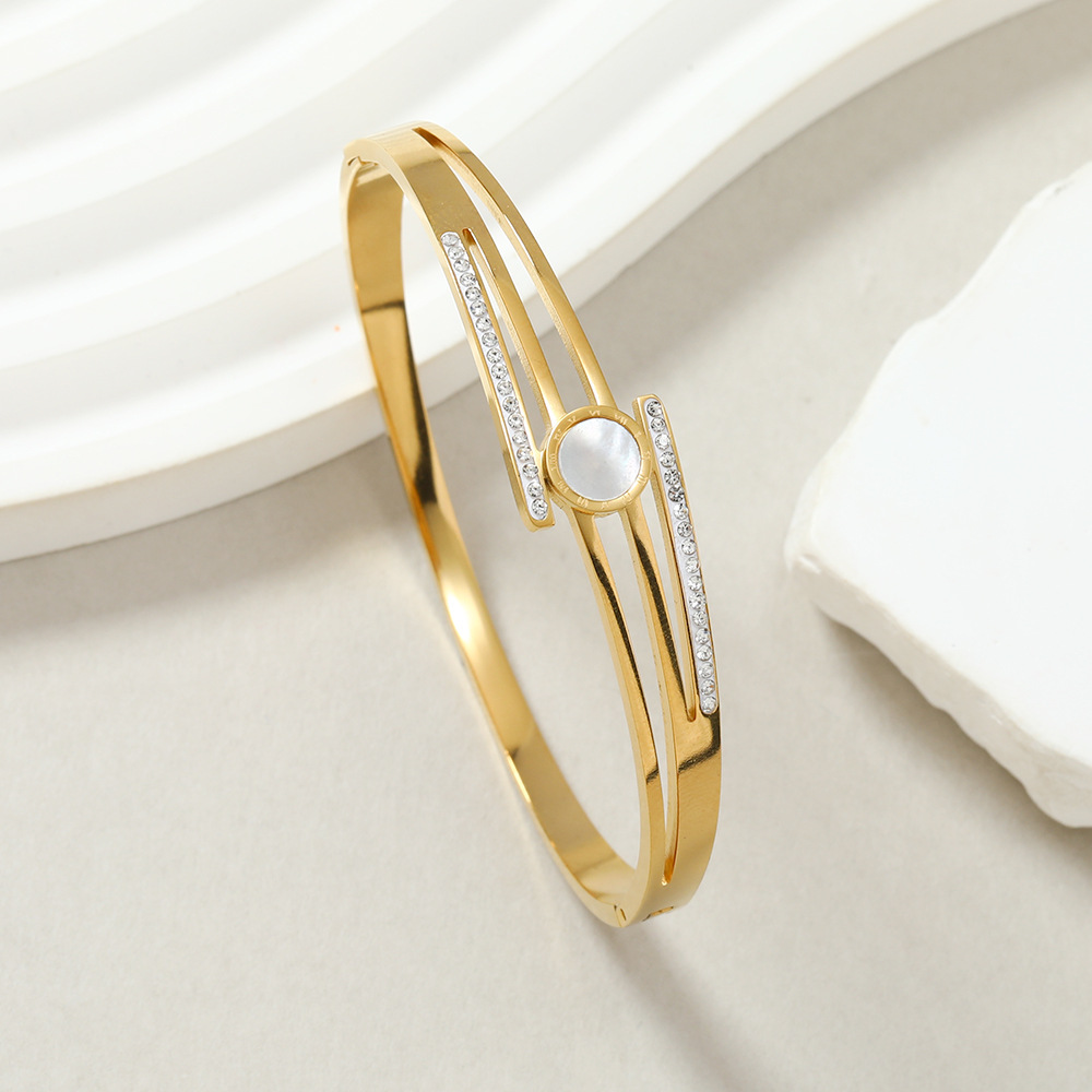 New Titanium Roman Digital Women's Shell Round Sign Diamond Stainless Steel Fashion Bracelet Decoration_voghion.com