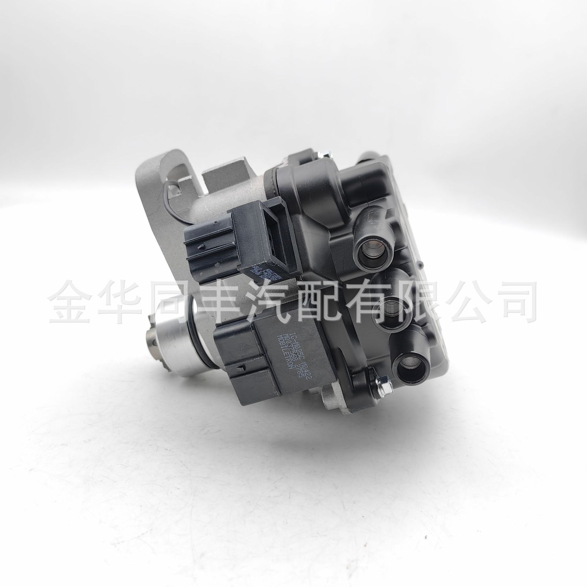 Cross-Border Applicable Mitsubishi Distributor Mazda Mx-3 1.8L1845Cc Kl01-18-200C *