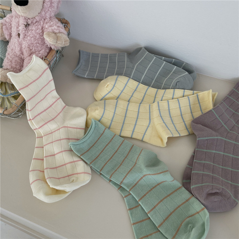IOULOR Morandi color curling thin striped mid-calf socks autumn and winter Japanese soft socks women's pile socks wholesale IOULOR Morandi color curling thin striped mid-calf socks autumn and winter Japanese soft socks women's pile socks wholesale