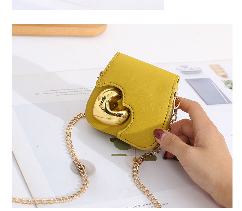 Women's Mini Pu Leather Heart Shape Solid Color Basic Magnetic Buckle Crossbody Bag display picture 5