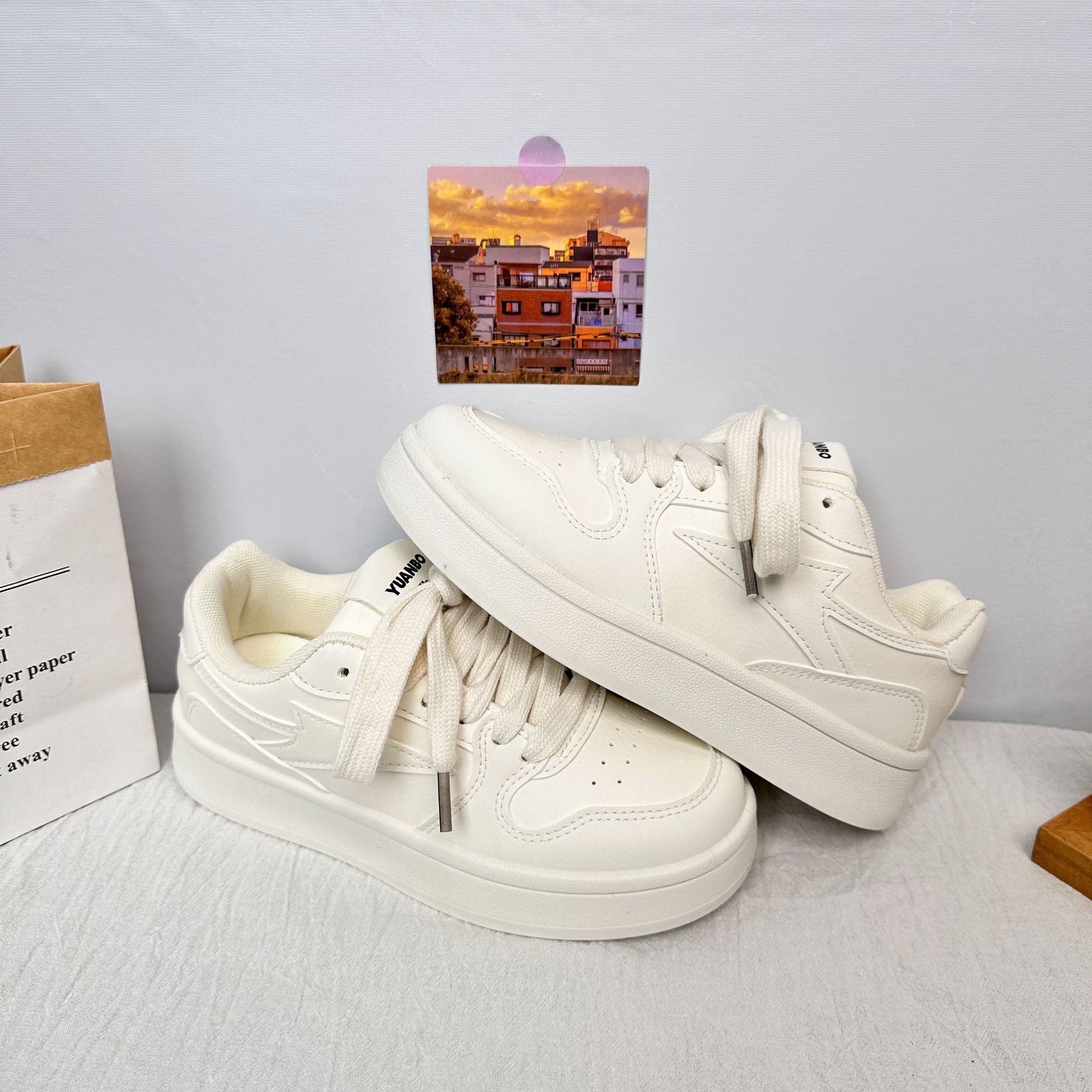 Yuanbo 2025 primavera y verano simple color sólido moda plataforma todo fósforo zapatos blancos zapatos de lona casuales de moda ins para mujer image 8