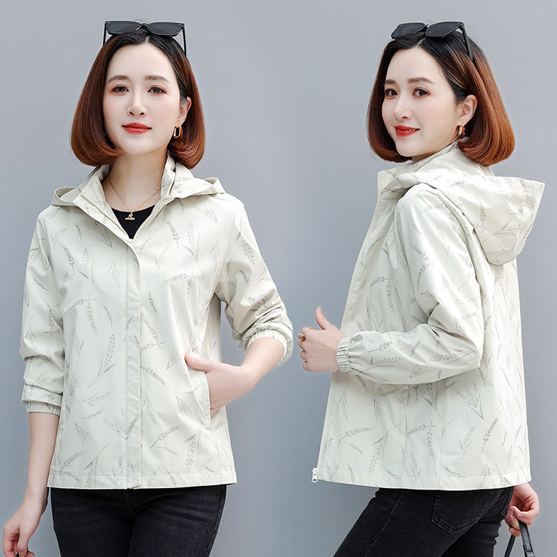 Detachable Hooded Casual Feather Print Jacket for Women, Spring and Autumn, Middle-Aged Mom, Loose Zipper Cardigan Top Detachable Hooded Casual Feather Print Jacket for Women, Spring and Autumn, Middle-Aged Mom, Loose Zipper Cardigan Top