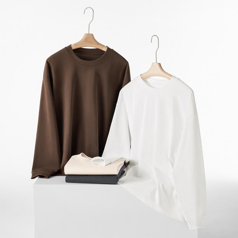 T-shirt a maniche lunghe pettinata da uomo, nuova collezione autunno e inverno da 300 g, realizzata in puro cotone con motivo a filo spesso, da uomo_voghion.com