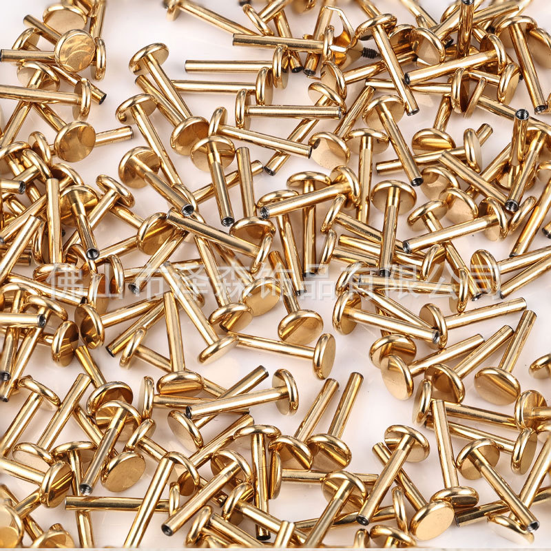 Silver pointed spike labret stud material detail