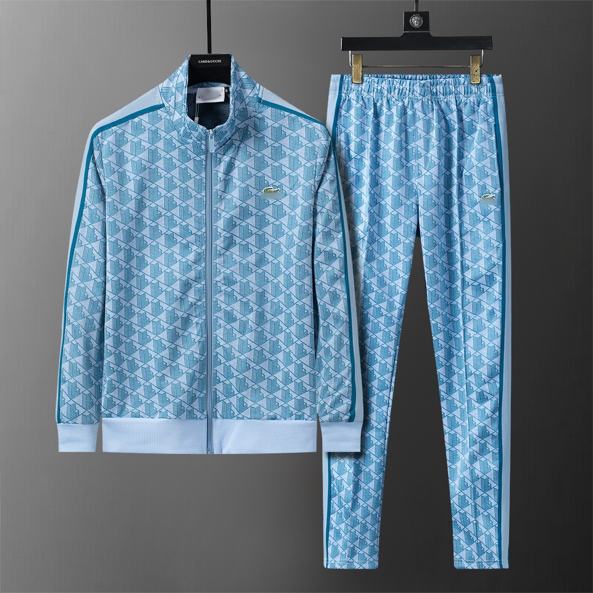Sky blue / M