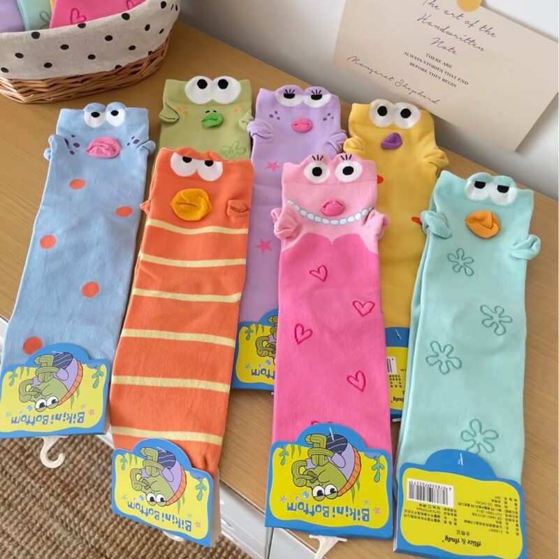 Bikini Bottom Clownfish Socks 2.0! Four-season cotton socks with cartoon fun, abstract and quirky designs, women's mid-calf seamless socks Bikini Bottom Clownfish Socks 2.0! Four-season cotton socks with cartoon fun, abstract and quirky designs, women's mid-calf seamless socks
