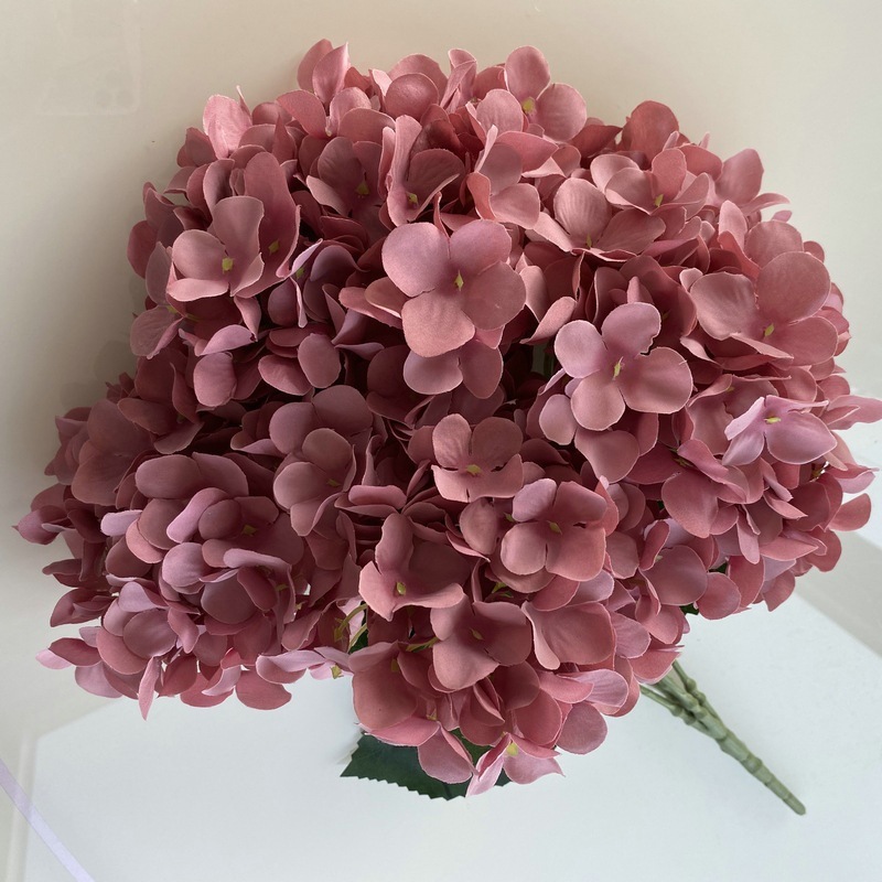 毛布5頭のフランスのアジサイは、ホテルの結婚式の生け花を飾って多色のアジサイの花の花束を卸売りします。|undefined
