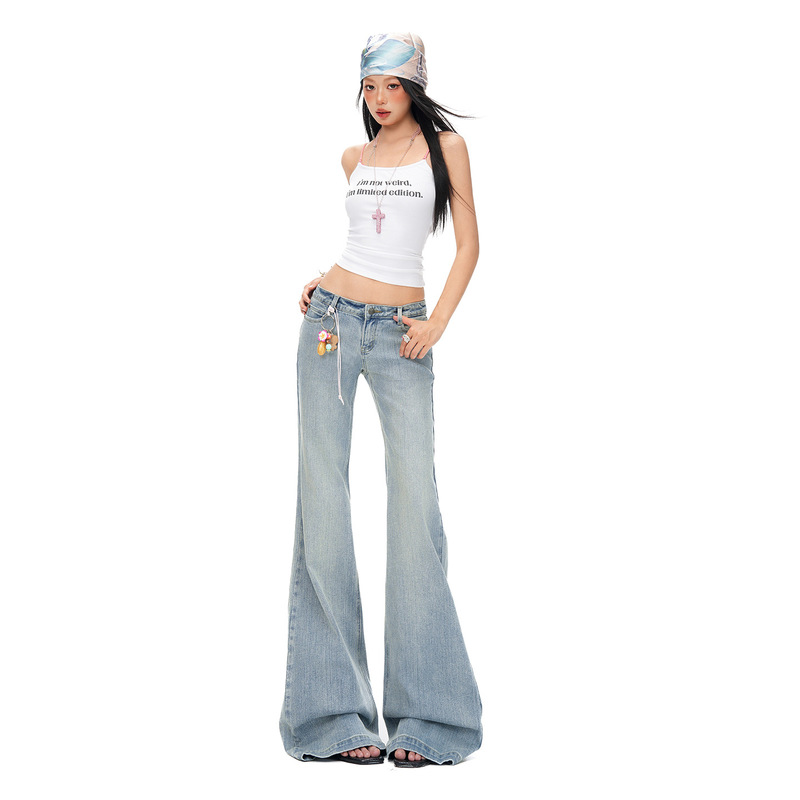 Yechuan # Light-Colored Low-Waist Flared Jeans for Women, New Spring and Summer Style, Loose Fit, Slimming, Non-Tight on the Legs, Floor-Length Bell-Bottom Pants. Yechuan # Light-Colored Low-Waist Flared Jeans for Women, New Spring and Summer Style, Loose Fit, Slimming, Non-Tight on the Legs, Floor-Length Bell-Bottom Pants.