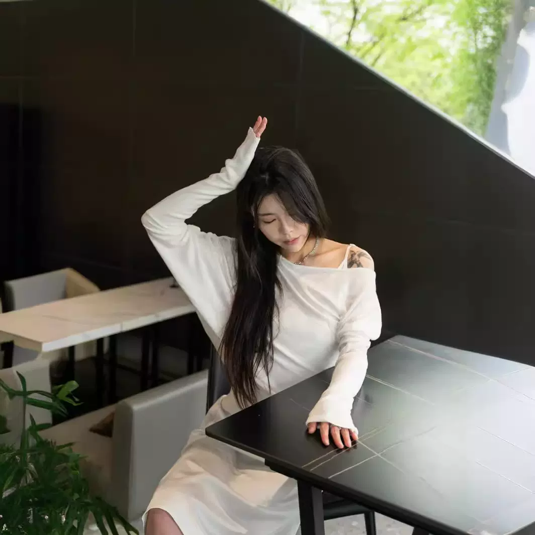 纯欲斜肩露肩宽松显瘦不规则针织长袖空调衫防晒衣女上衣3133