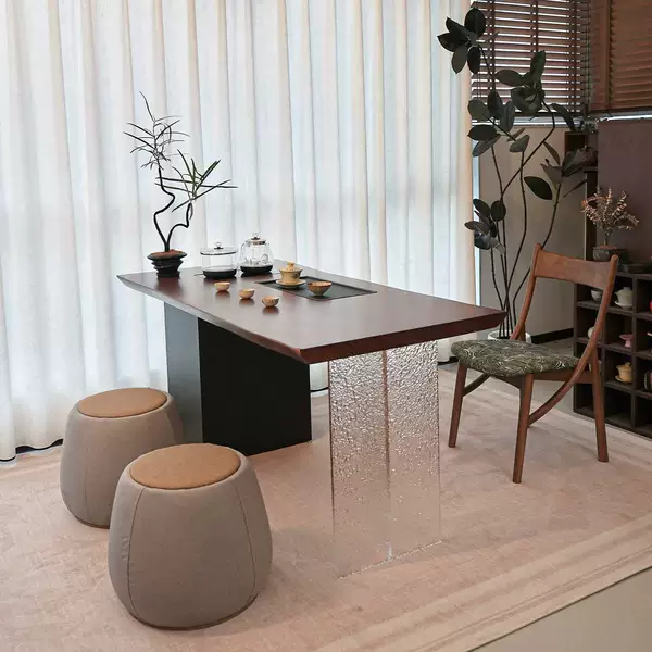Solid wood balcony tea table and chair set, small size, 2026 new model, high-end home use, solid wood tea table, reception tea table