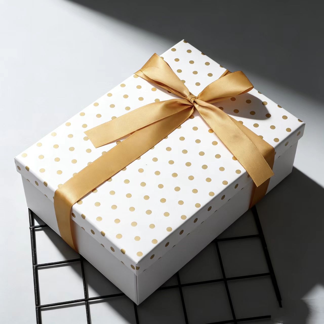 Explosiones transfronterizas plegables caja de regalo, caja de regalo de cumpleaños, caja de embalaje de arco de una pieza de Navidad