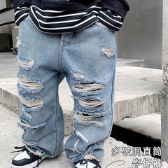 子供の春と秋の服男の子の破れたジーンズトレンディなクールでハンサムなパンツズボン秋の薄いセクション2025新しいスタイル