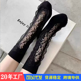 Hollow lace stitching mid-calf length socks women's net red JK socks autumn and winter black western style European fashion socks British style stockings